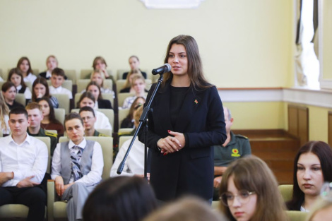 Па ўсёй краіне перад Днём народнага адзінства прайшлі дыялогавыя пляцоўкі з удзелам моладзі
