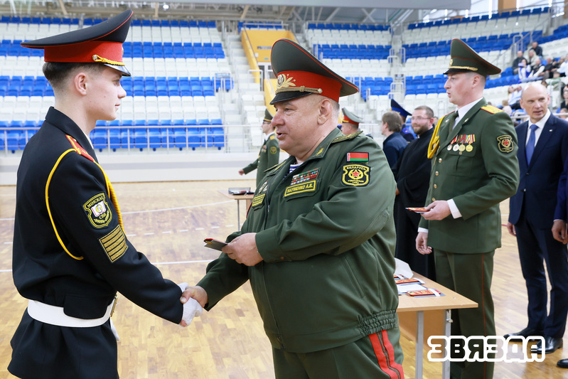 Выпускны вечар прайшоў у Мінскім сувораўскім ваенным вучылішчы