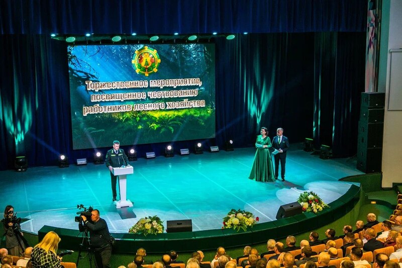 У Мінску ўзнагародзілі ліквідатараў буралому пасля ўрагану мінулага года