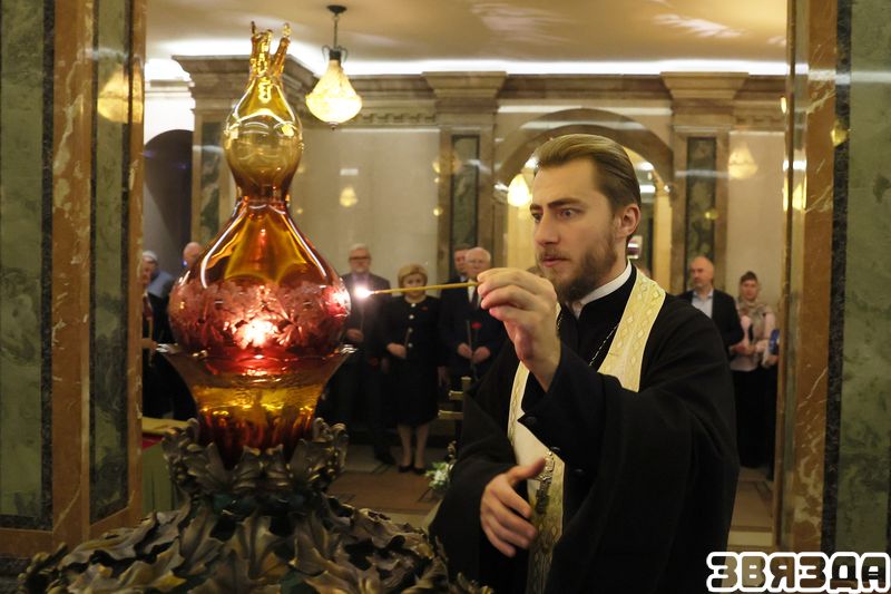 Capsules with earth from a mass grave at the Baikonur cosmodrome were laid in Minsk