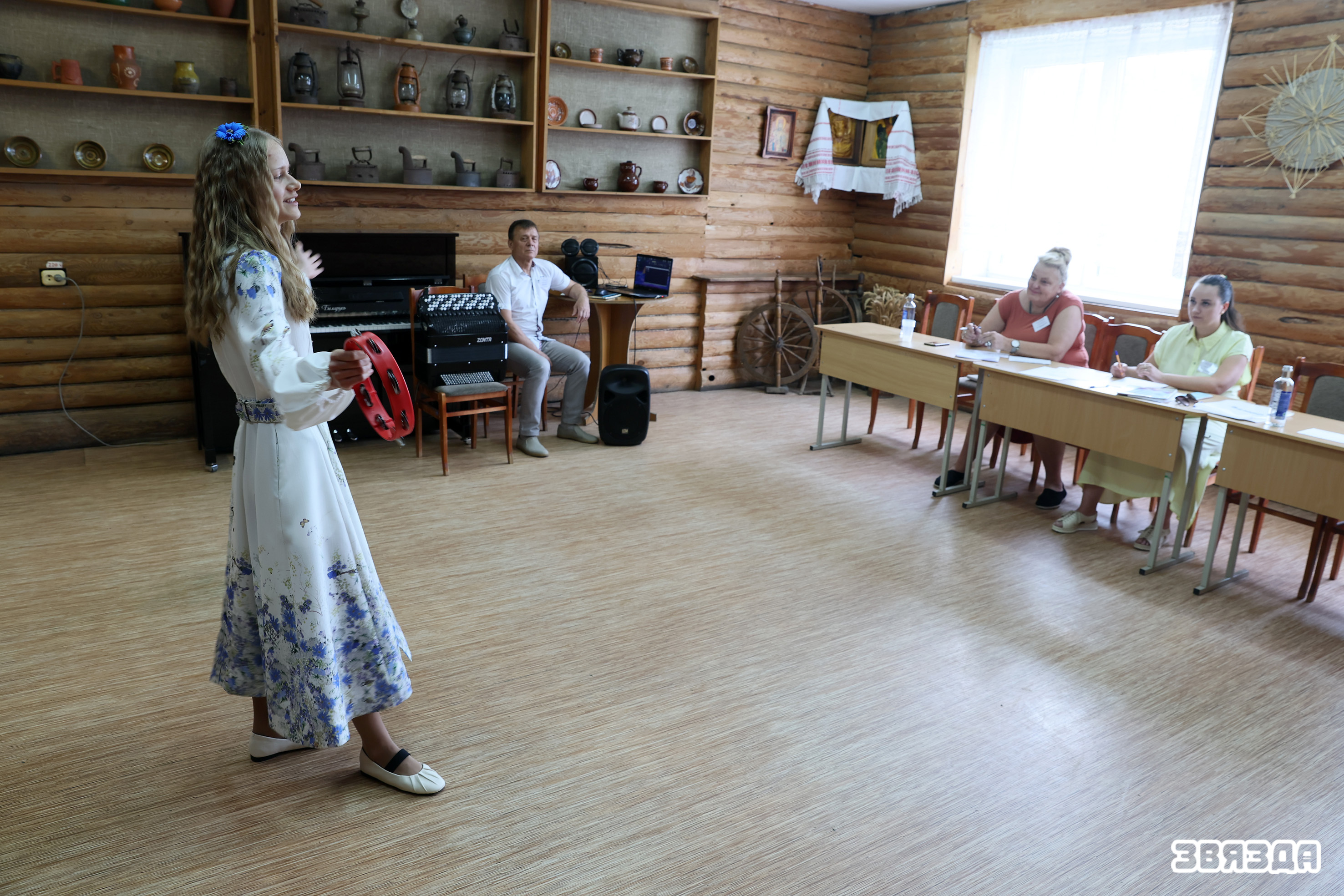 Наталля Пяткевіч праінспектавала ўступныя іспыты ў каледжы мастацтваў