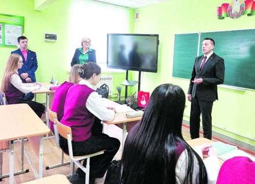 «Калі нешта абяцаю —  абавязкова раблю». Пад такім дэвізам працуе ў сваёй акрузе дэпутат Андрэй Ліс