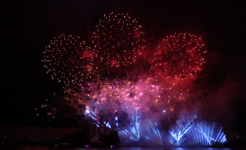 Thousands of students celebrate graduation in Minsk