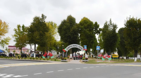 У Халопенічах адкрыўся абноўлены цэнтральны парк 