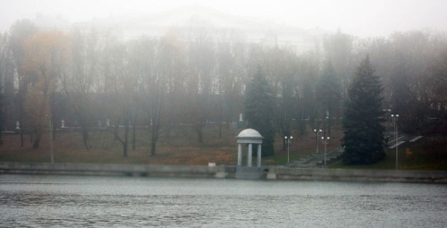 Аранжавы ўзровень небяспекі з-за туману аб’яўлены ў Беларусі 5 лістапада