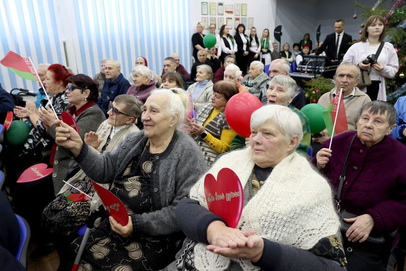 Як улада працуе з пажылымі людзьмі і інвалідамі на Віцебшчыне?