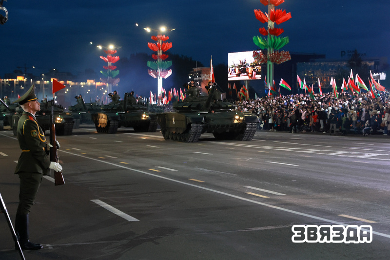 Галоўнай урачыстасцю Дня Перамогі стаў Ваенны парад у Мінску 