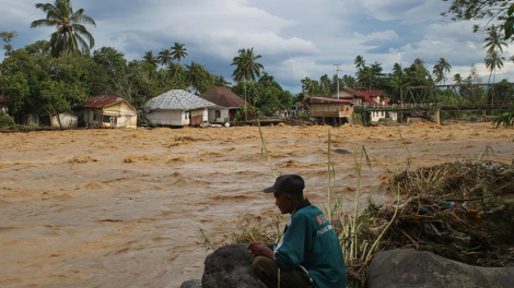 Моцныя паводкі і апоўзні ў Інданезіі: колькасць загінуўшых дасягнула 417 чалавек