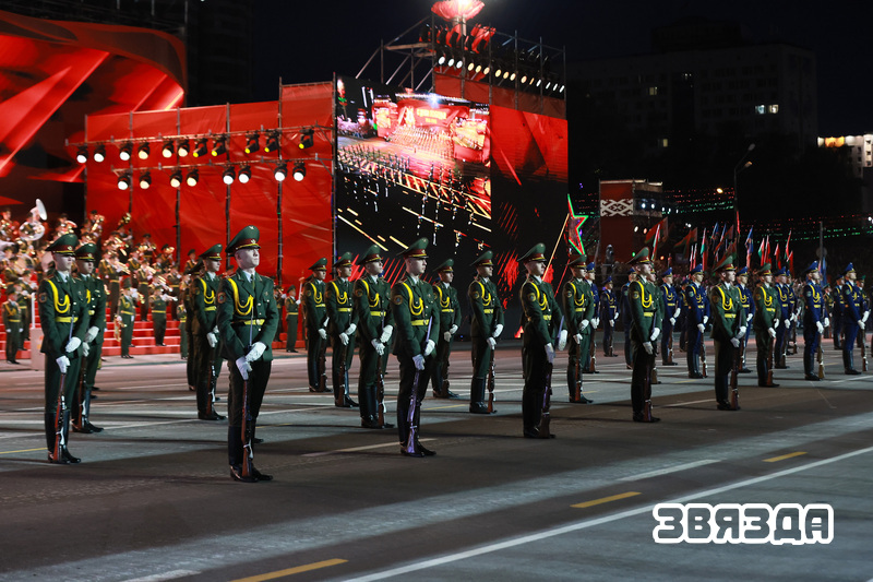 Галоўнай урачыстасцю Дня Перамогі стаў Ваенны парад у Мінску 