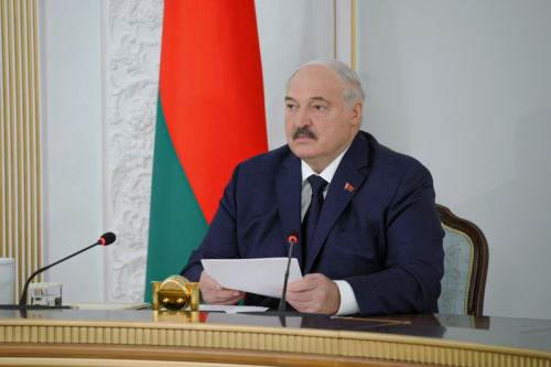 Аляксандр Лукашэнка: Нельга дапусціць, каб уборачная кампанія праходзіла ў нядбайным рэжыме