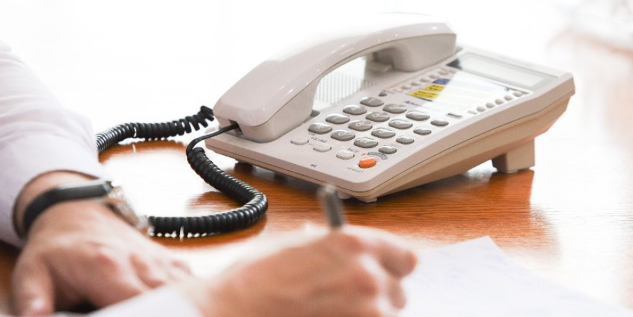 Мінгарвыканкам і аблвыканкамы праводзяць сёння прамыя тэлефонныя лініі