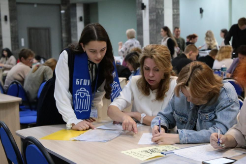 Пяцьсот юнакоў і дзяўчат ужо сталі студэнтамі рэгіянальных ВНУ
