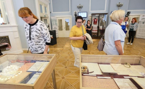 Уникальная выставка открылась в Купаловском 