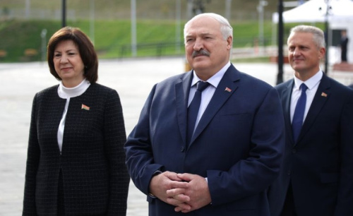 Лукашенко: нужно мобилизовывать и объединять людей для благоустройства Минска