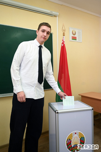  Як прайшоў другі дзень датэрміновага галасавання для тых, хто ўпершыню рабіў свой выбар