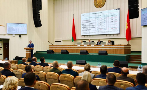 На Гродзеншчыне абмеркавалі вынікі сацыяльна-эканамічнага развіцця рэгіёна і выкананне бюджэту за першае паўгоддзе 2025 года