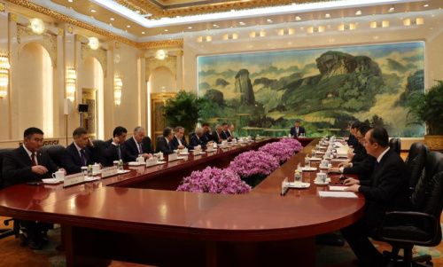 Xi Jinping meets with SCO foreign ministries
