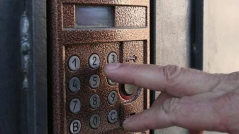 Пад выглядам замены кода ад дамафона: новыя выпадкі махлярства выявілі на Брэстчыне