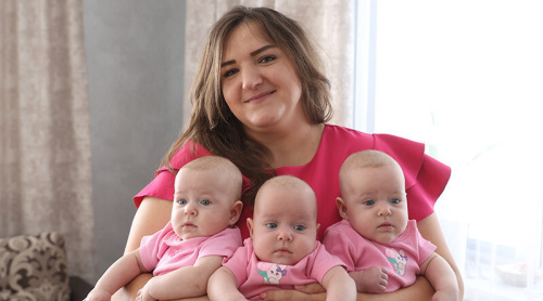 Lukashenko extends Mother’s Day greetings to Belarusians