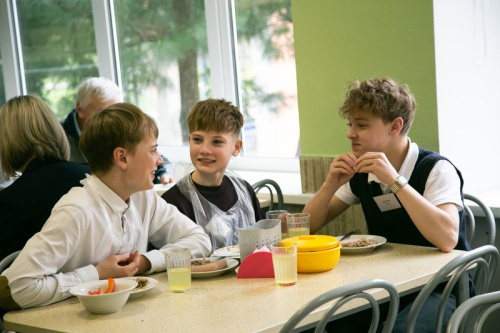 Як зра­біць больш зда­ро­вым дзі­ця­чы ра­цы­ён?