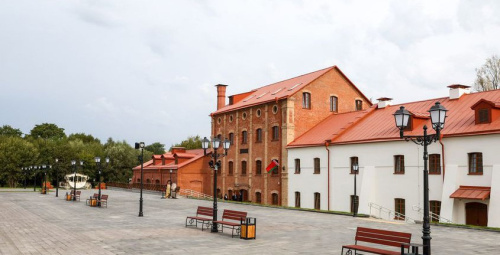 Лукашенко рассказали о свадебном буме после его приезда в Лошицу