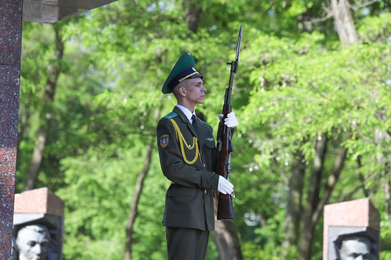 Аляксандр Лукашэнка павіншаваў беларускіх пагранічнікаў з прафесійным святам