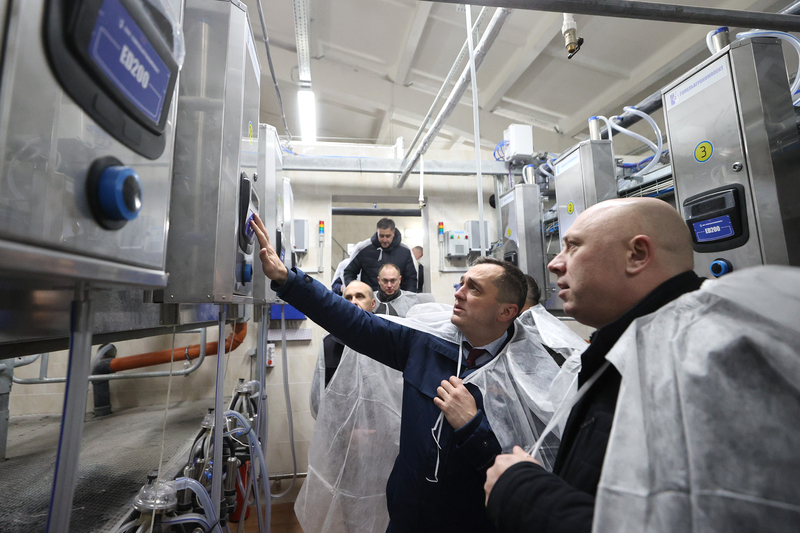 У Лёзненскім раёне пасля рэканструкцыі адкрылі малочна-таварны комплекс