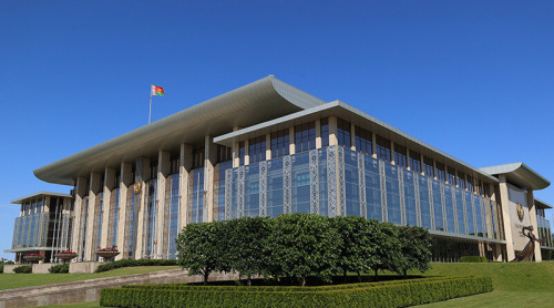 Lukashenko receives closed-door briefing from defense minister