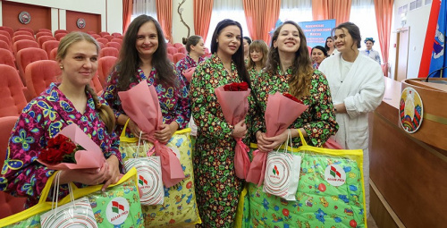 У Мінску Качанава павіншавала маці, якія нарадзілі дзяцей 3 ліпеня