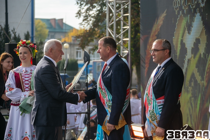 Белаазёрск сустрэў абласныя «Дажынкі»