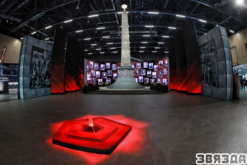 Пройдземся па выстаўцы «Дарога да Перамогі» ў Міжнародным выставачным цэнтры 