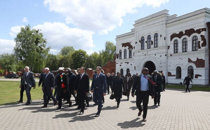 Президент Зимбабве высоко оценил используемые в Беларуси технологии переработки молока
