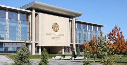 Лукашэнка напярэдадні Дня Незалежнасці памілаваў 16 асуджаных