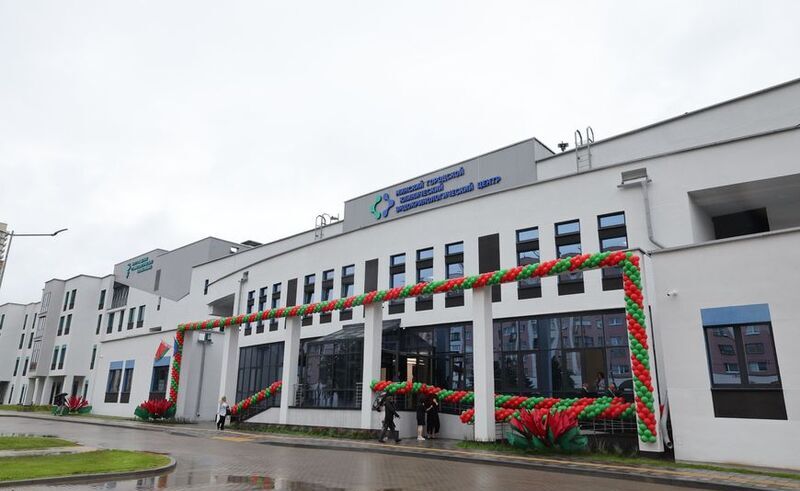 Стаматалогія, эндакрыналогія, пластычная хірургія. Новы медцэнтр адкрыўся ў Мінску