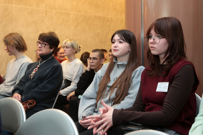 У Нацыянальнай бібліятэцы прайшла творчая сустрэча з Зіновіем Прыгодзічам