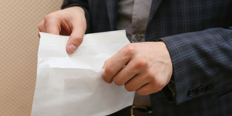 Жыхарка Гродна арганізавала студыю танцаў і плаціла заробак у канвертах: яе прыцягнулі да адказнасці