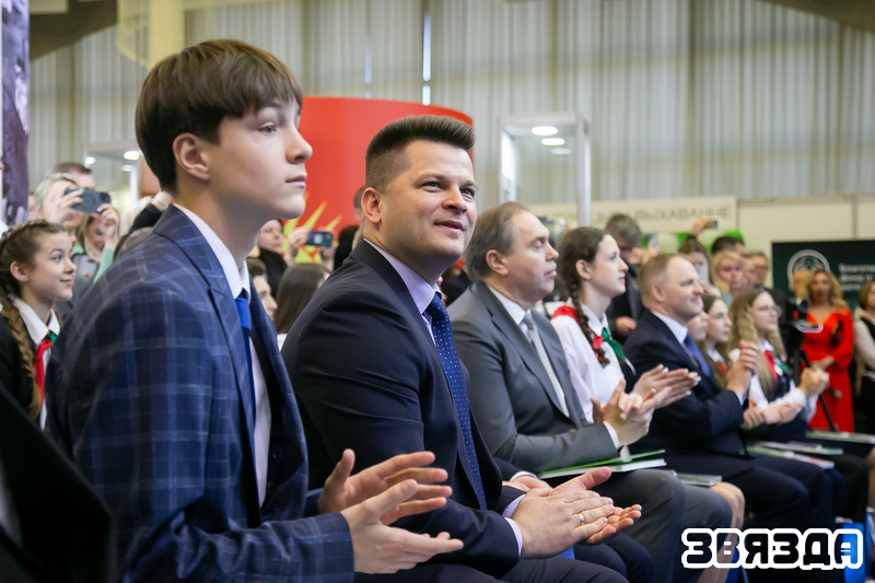 Дзень Беларусі на кніжнай выстаўцы: уручэнне пашпартоў і прэзентацыя важных выданняў 