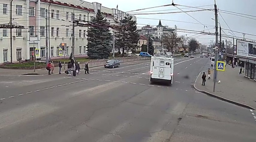 В Могилеве троллейбус сбил 12-летнюю девочку на переходе