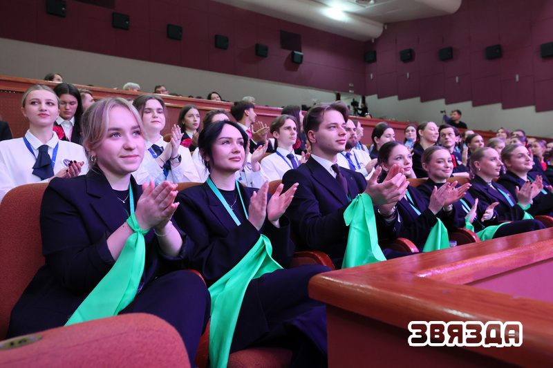 Каманды маладых педагогаў прадстаўляюць сваё майстэрства