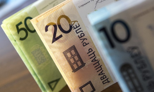 С 1 января у бюджетников вырастут зарплаты