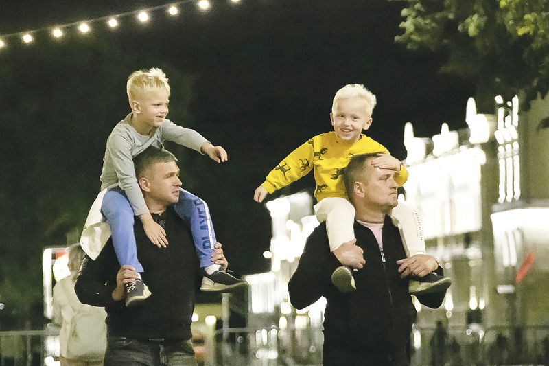 «Хай пасядзяць на шыі, пакуль яшчэ малыя...»