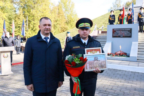 Іван Кубракоў узнагародзіў супрацоўнікаў міліцыі, якія бралі ўдзел ва ўборачнай кампаніі 2025 года