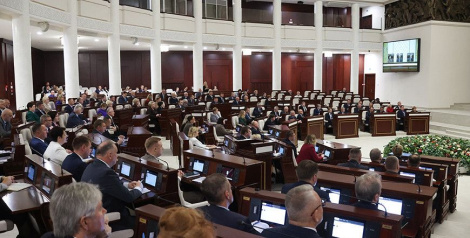 Сумеснае пасяджэнне Палаты прадстаўнікоў і Савета Рэспублікі праходзіць у Мінску