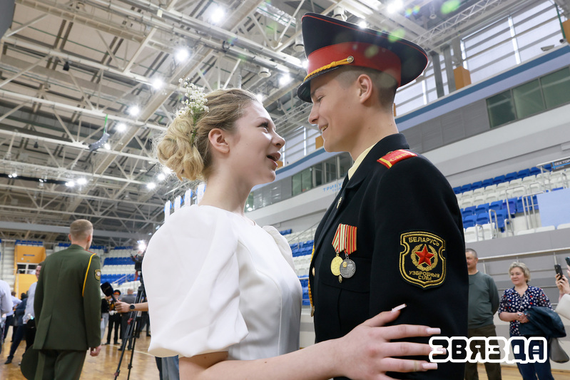 Выпускны вечар прайшоў у Мінскім сувораўскім ваенным вучылішчы