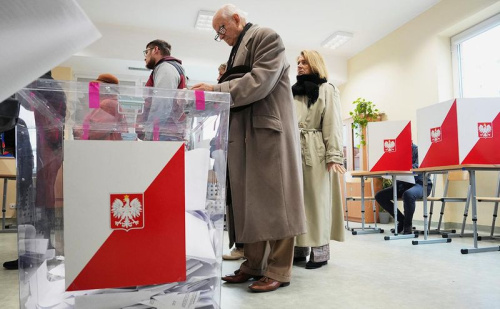 У нядзелю ў Польшчы пройдуць прэзідэнцкія выбары. А ці да іх простым палякам?