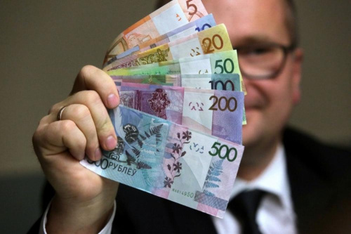Адзін з раёнаў Беларусі абагнаў Мінск па ўзроўні зарплаты. Дзе атрымліваюць амаль 4000?