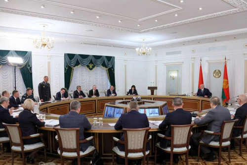 Lukashenko warns against careless approach to harvesting