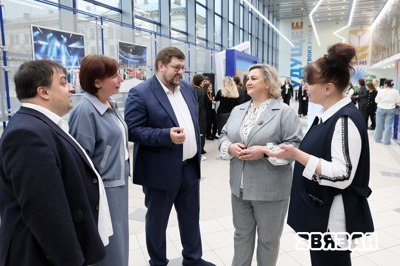 Каманды маладых педагогаў прадстаўляюць сваё майстэрства