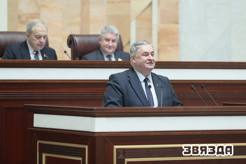 Сергяенка: Жыццёвы шлях нашага кіраўніка дзяржавы — прыклад для пераймання
