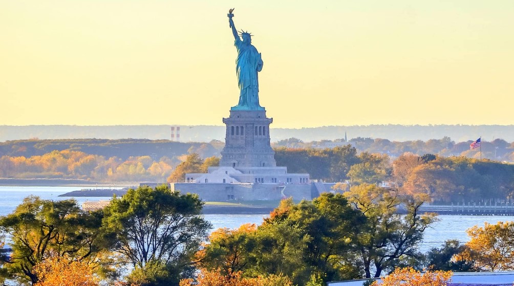 Грамадзянам 12 краін забароняць уезд у ЗША з 9 чэрвеня